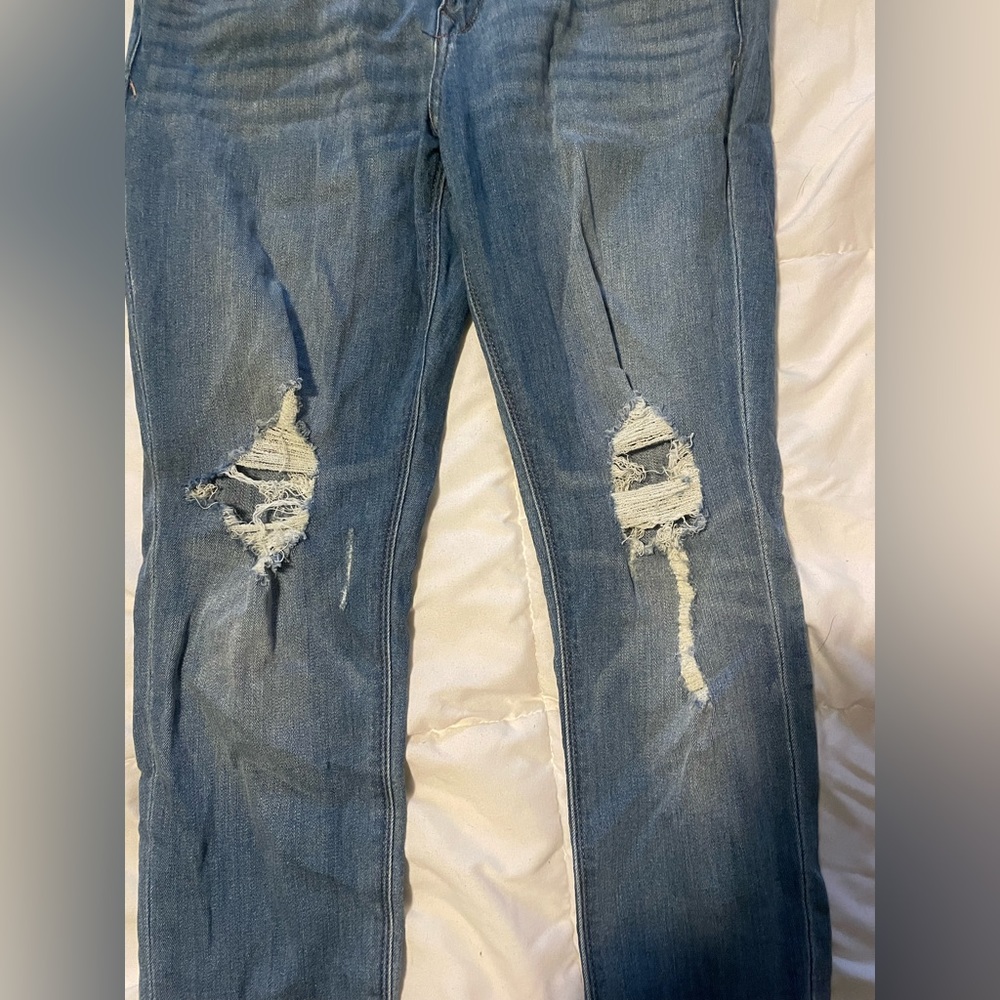 Express Distressed Jeans - Picture 3 of 4
